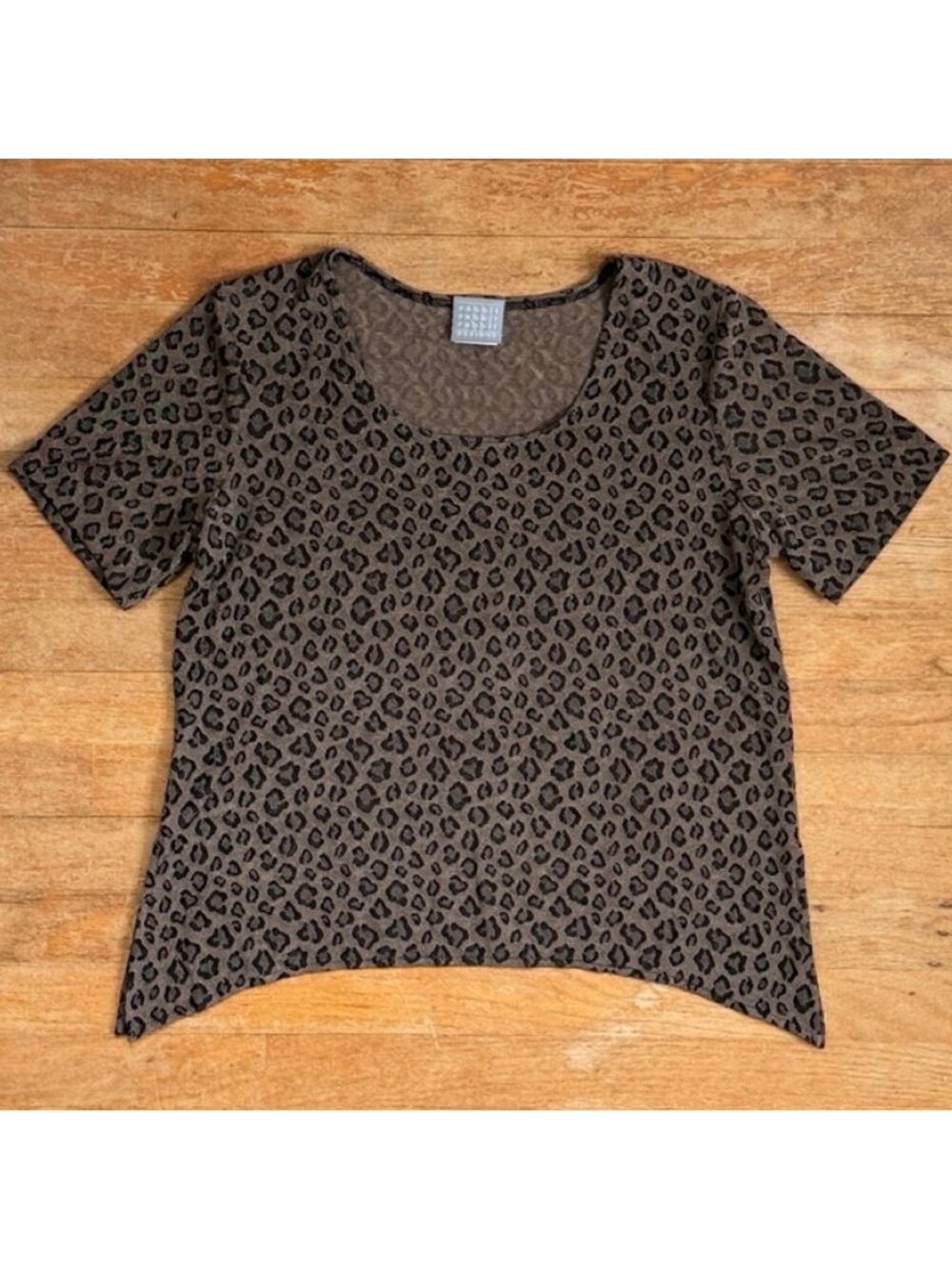 Vintage Leopard Print Stretch Knit Shirt Size Medium 8 Animal Pattern Boxy Cut T